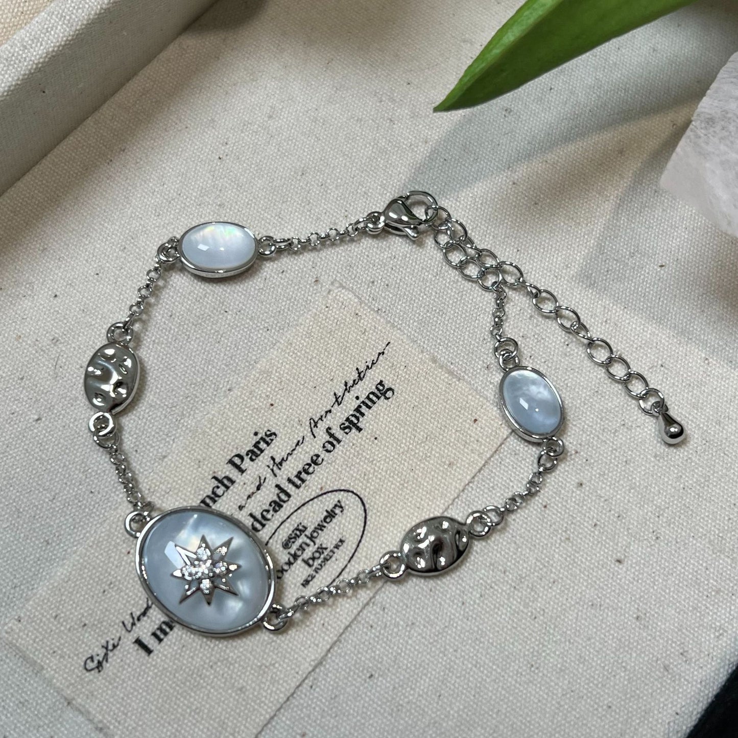 Eight-pointed Star Zircon Necklace